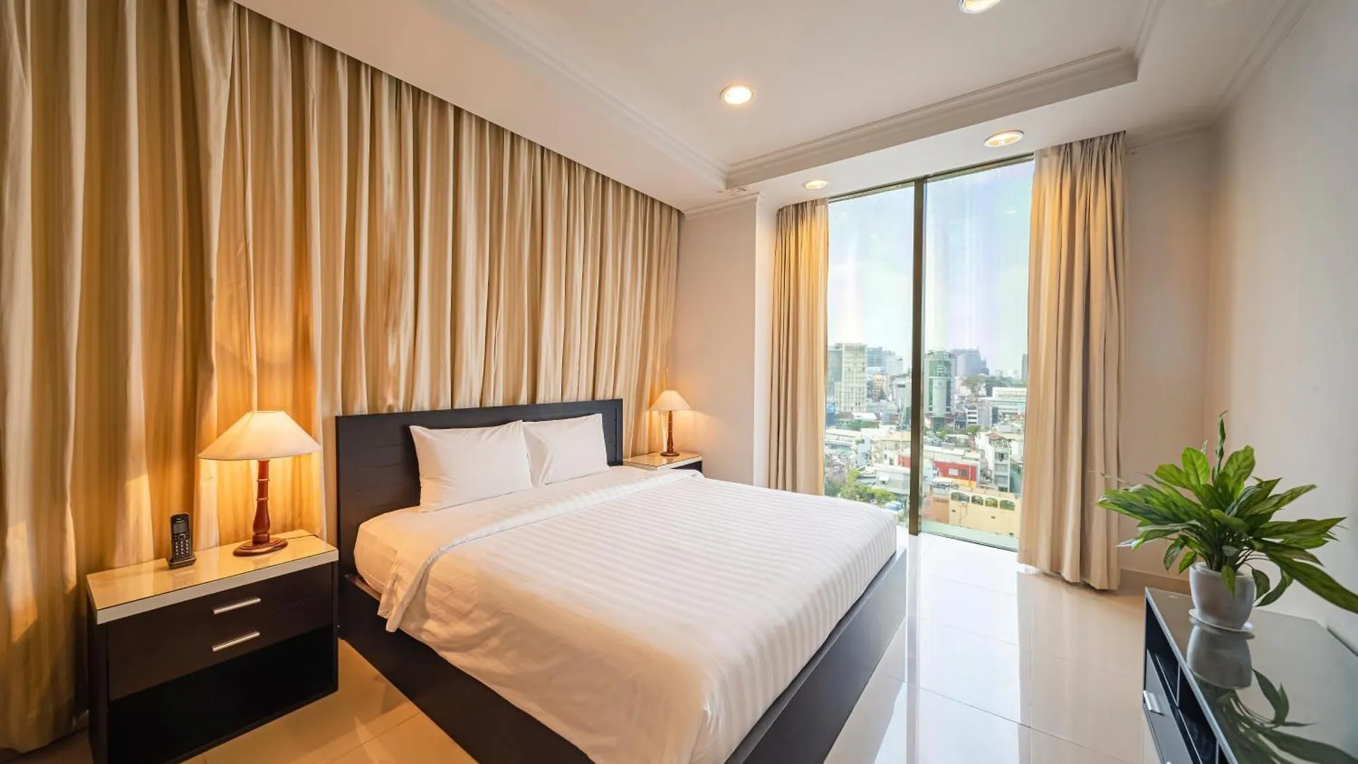 Mayfair Suites Ho Chi Minh City 0*,